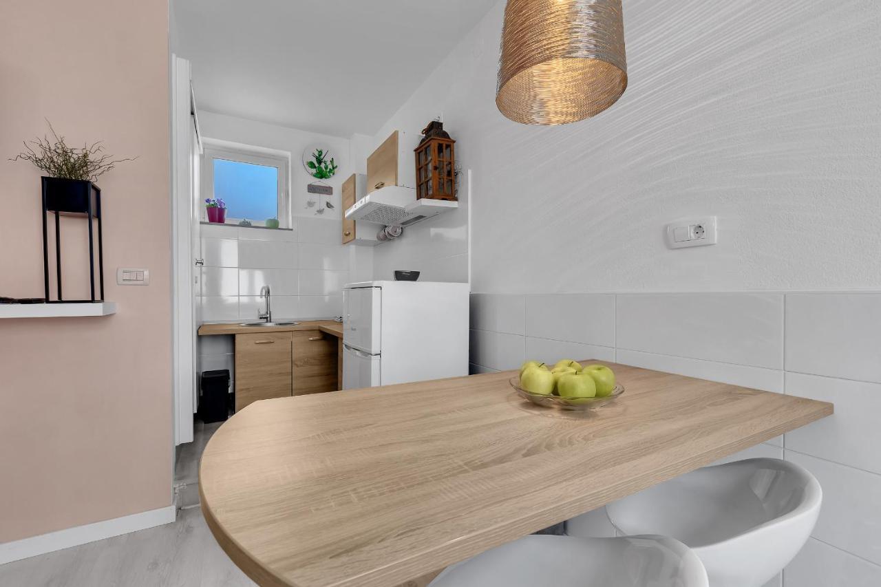 Apartments Barbara Makarska Esterno foto